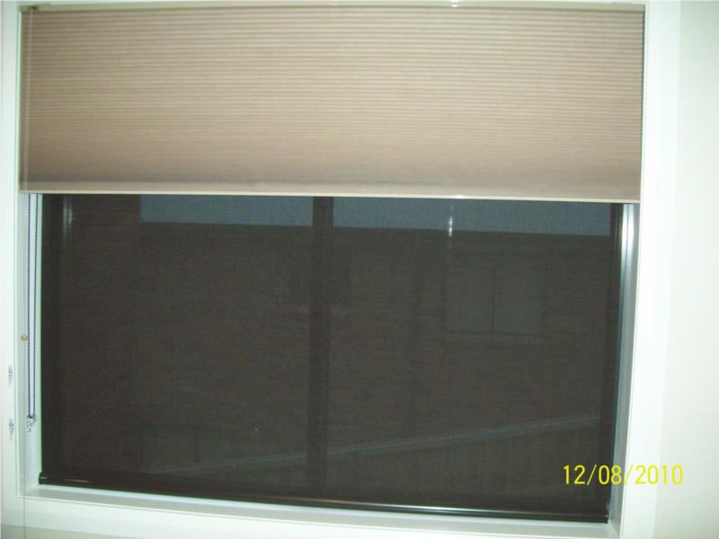 View blockout honeycomb with sunscreen behind