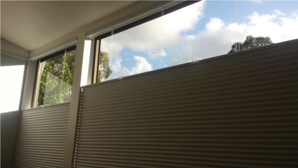 Double cell blockout cordless TDBU honeycombs