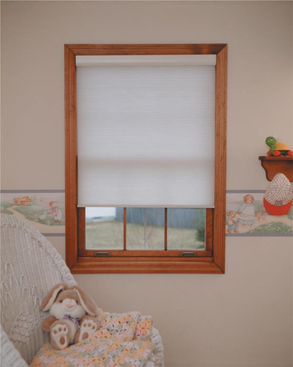 Cordless light filter honeycomb blind