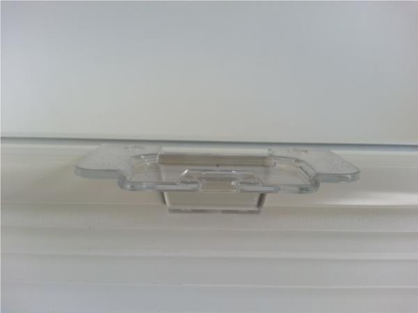 Honeycomb blind cordless handle