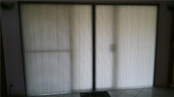 Portrait 20mm single cell light filter vertical honeycomb blind