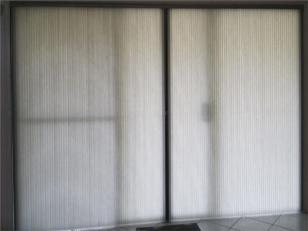 Portrait vertical 20mm single cell light filtering