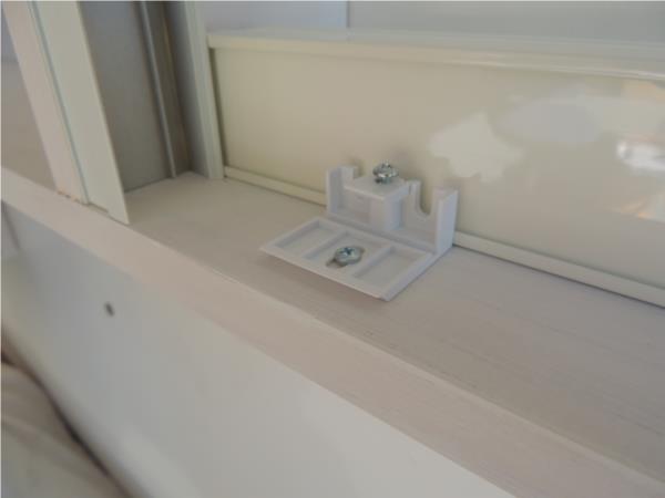 Skylight honeycomb base rail bracket positioning View and Standard honeycomb blinds