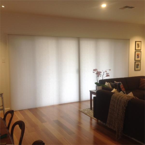 Vertical honeycomb in cream